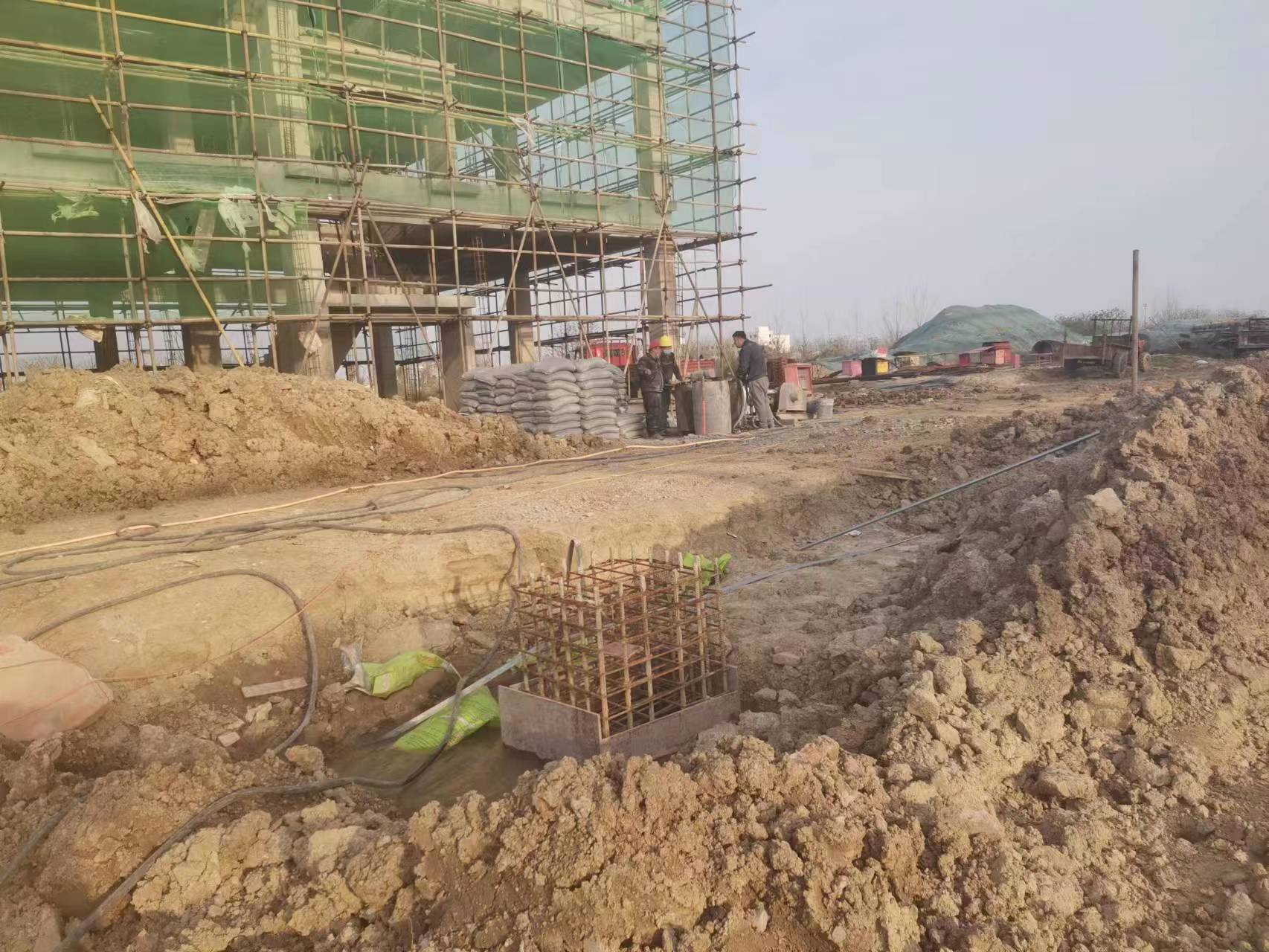 罗城当桥梁出现裂缝的时候应该及时加固修补